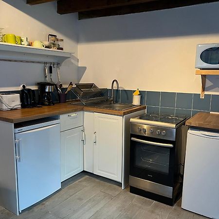 Maison Independante Pour 2 Tout Inclus Tiny House For 2 All Included Teilhet  Εξωτερικό φωτογραφία