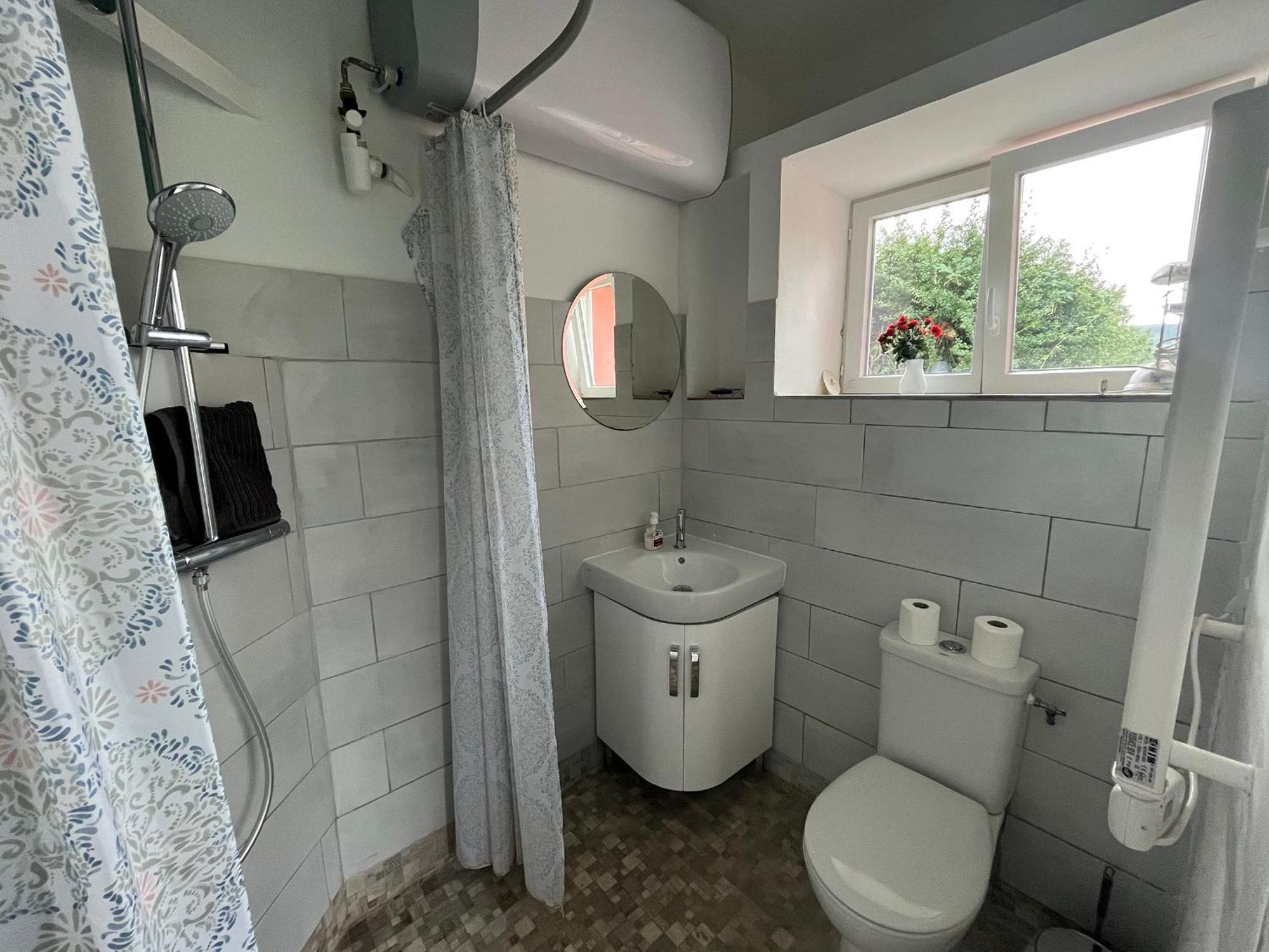 Maison Independante Pour 2 Tout Inclus Tiny House For 2 All Included Teilhet  Εξωτερικό φωτογραφία